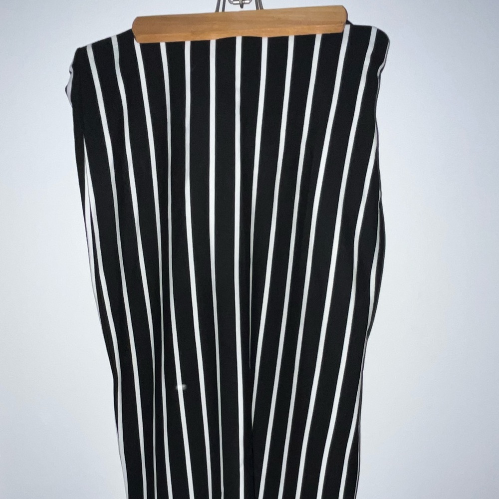 Black & white striped pencil skirt, size M